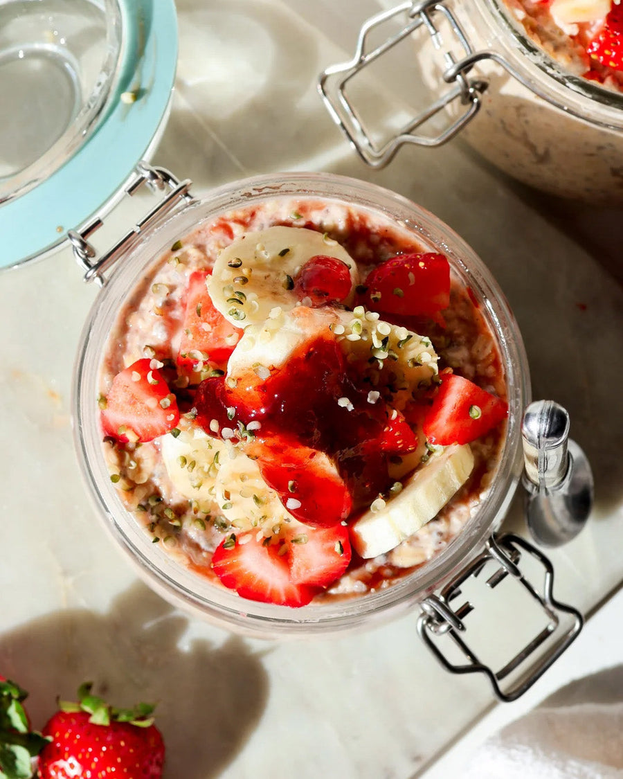 Strawberry & Cinnamon Overnight Oats