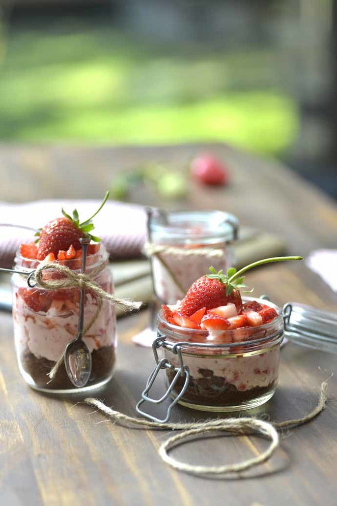 Strawberry Cheesecake Pots