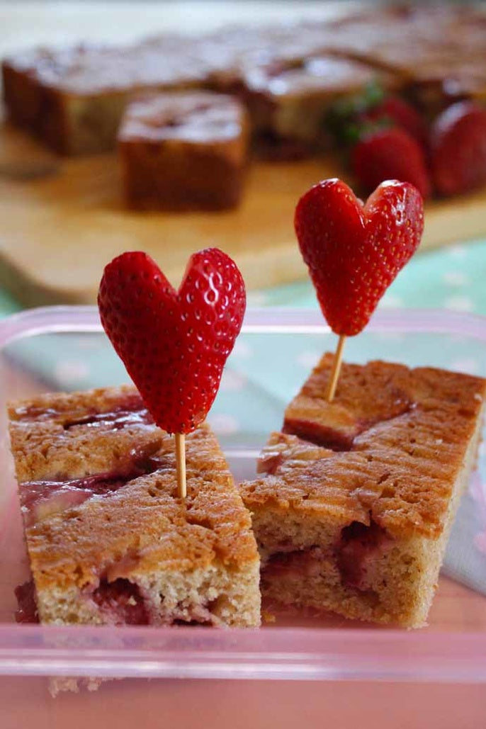 Strawberry Yoghurt Bars